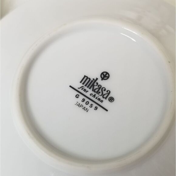 Mikasa Fine China Finger Loop Tapered Candle Holders Set of 2 G9059 Japa… - Picture 4 of 7